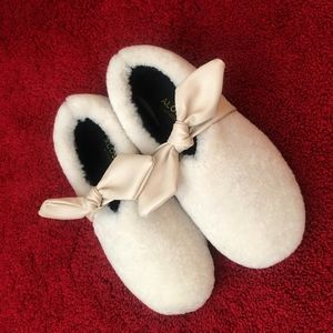 white cute shoes